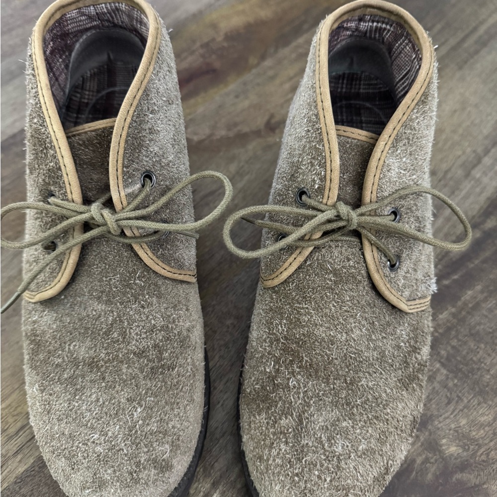 Eastland Women’s Light Brown Suede Chukka Boots Booties Size 7.5